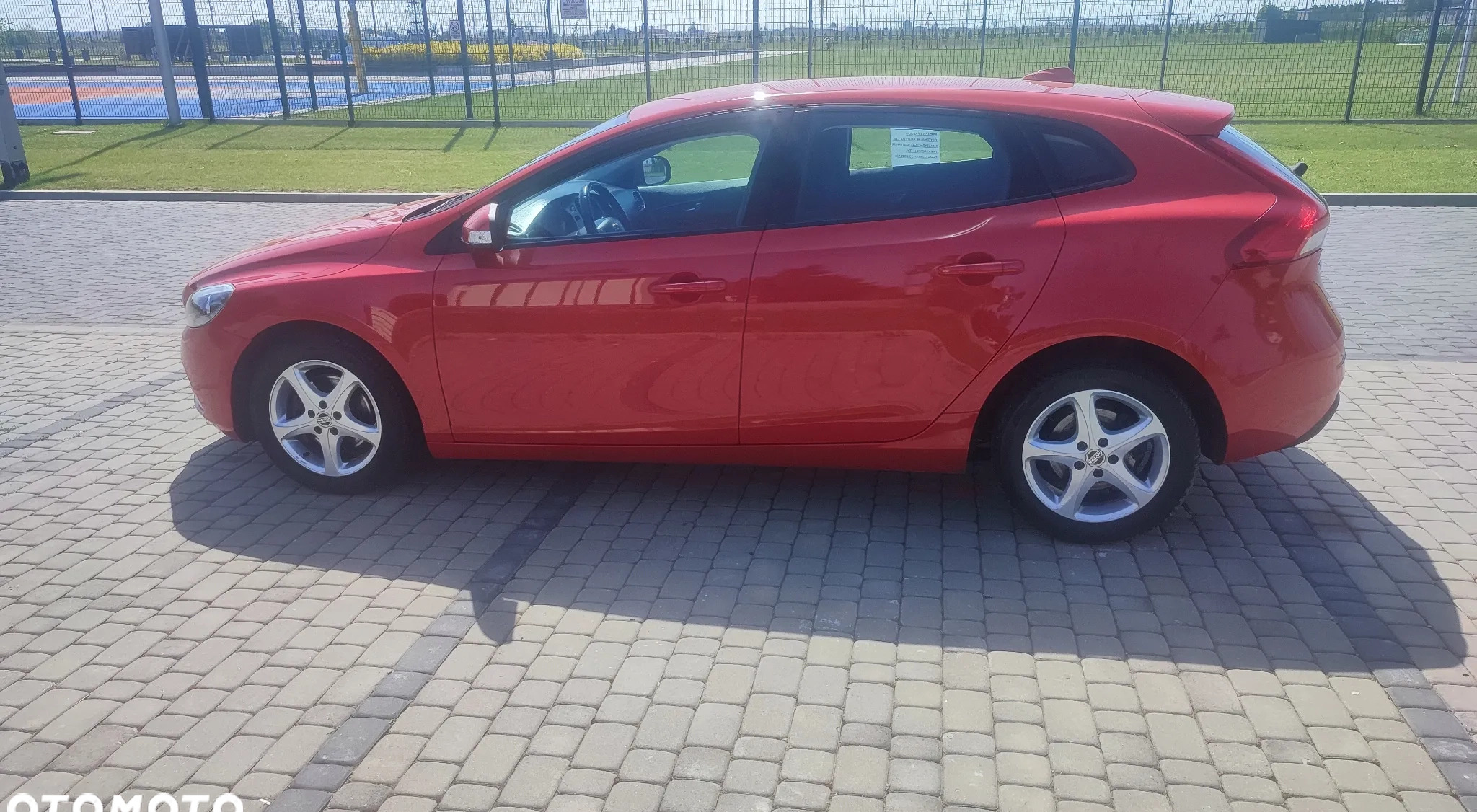 Volvo V40 cena 50900 przebieg: 130839, rok produkcji 2016 z Leśna małe 137